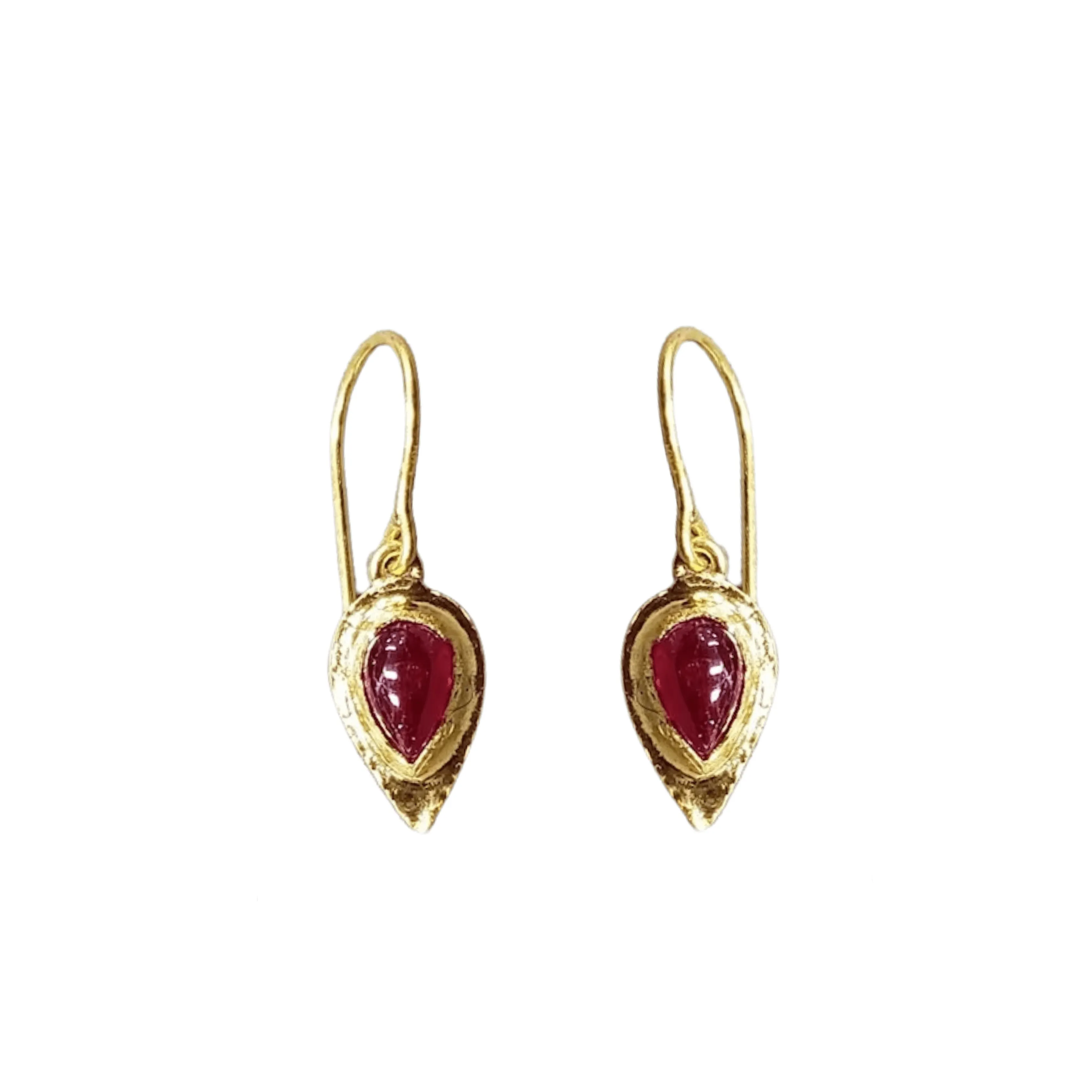 18k Gold Natural Teardrop Shape Earrings Ruby Stone