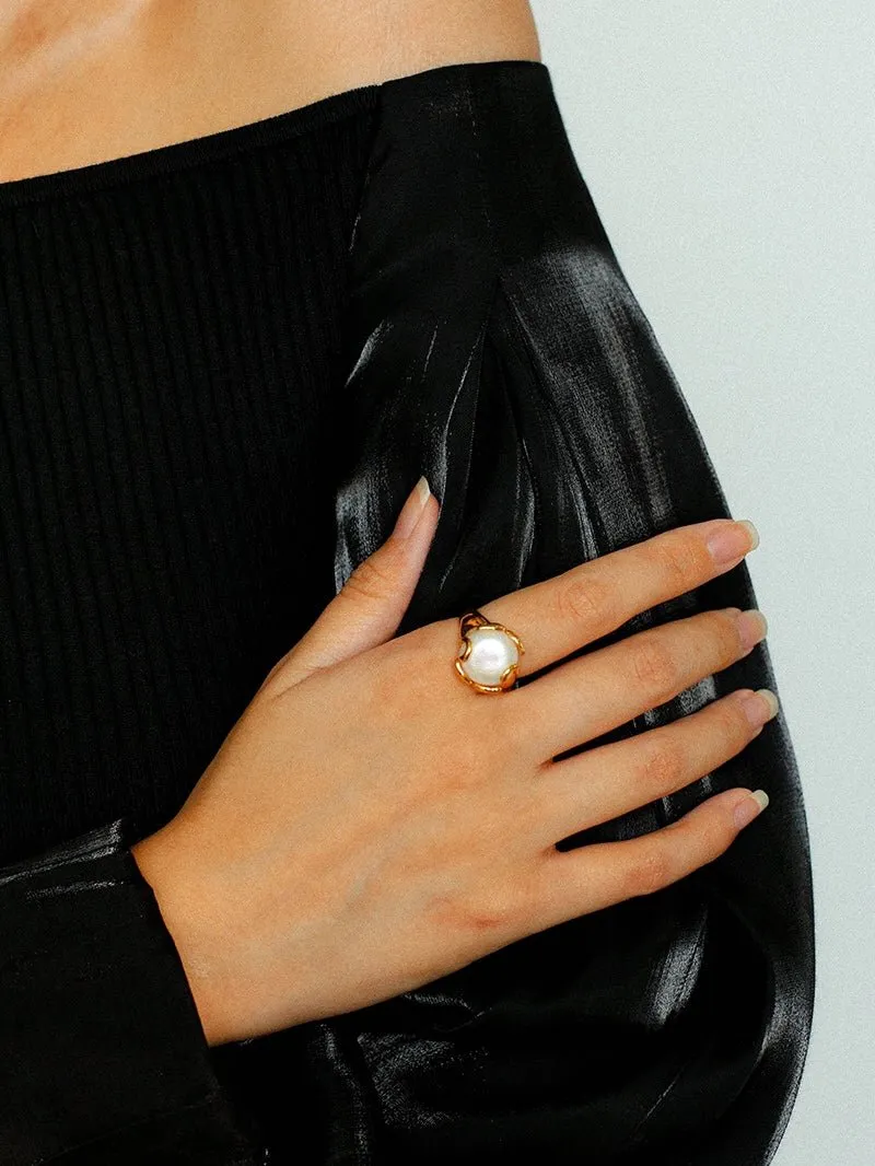 Button Baroque Pearl Ring