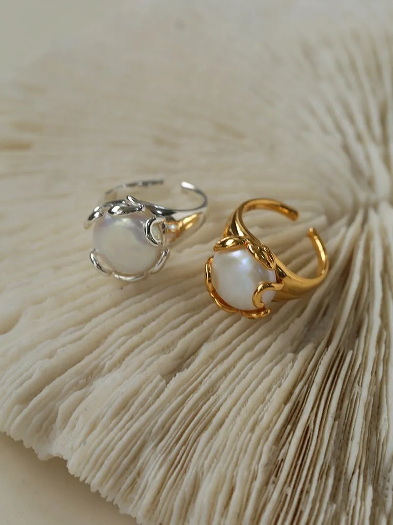 Button Baroque Pearl Ring