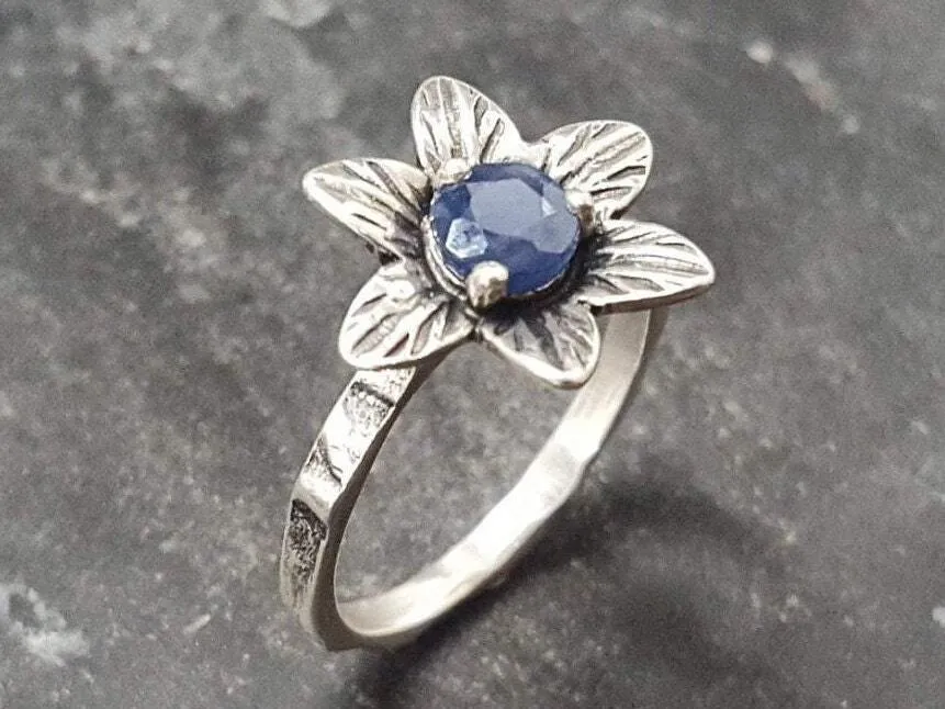 Flower Sapphire Ring - Genuine Sapphire Ring - Vintage Solitaire Ring