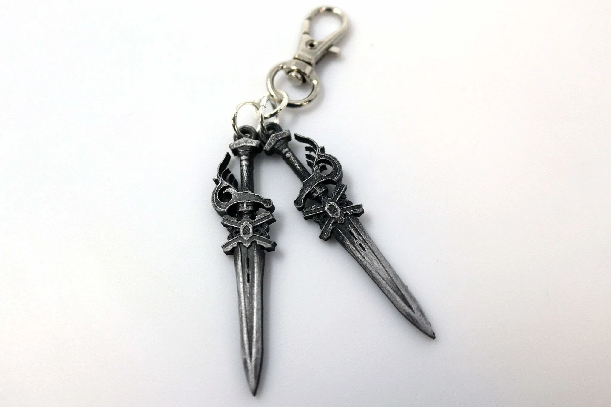 Ignis Daggers Keychain / Necklace - FFXIV