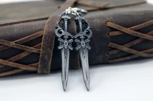 Ignis Daggers Keychain / Necklace - FFXIV