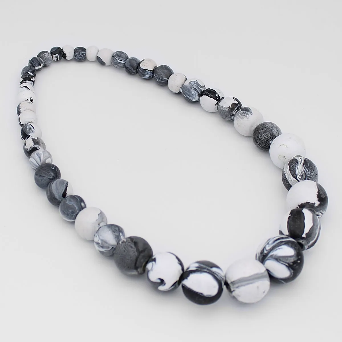 Kori White and Black Beaded Necklace