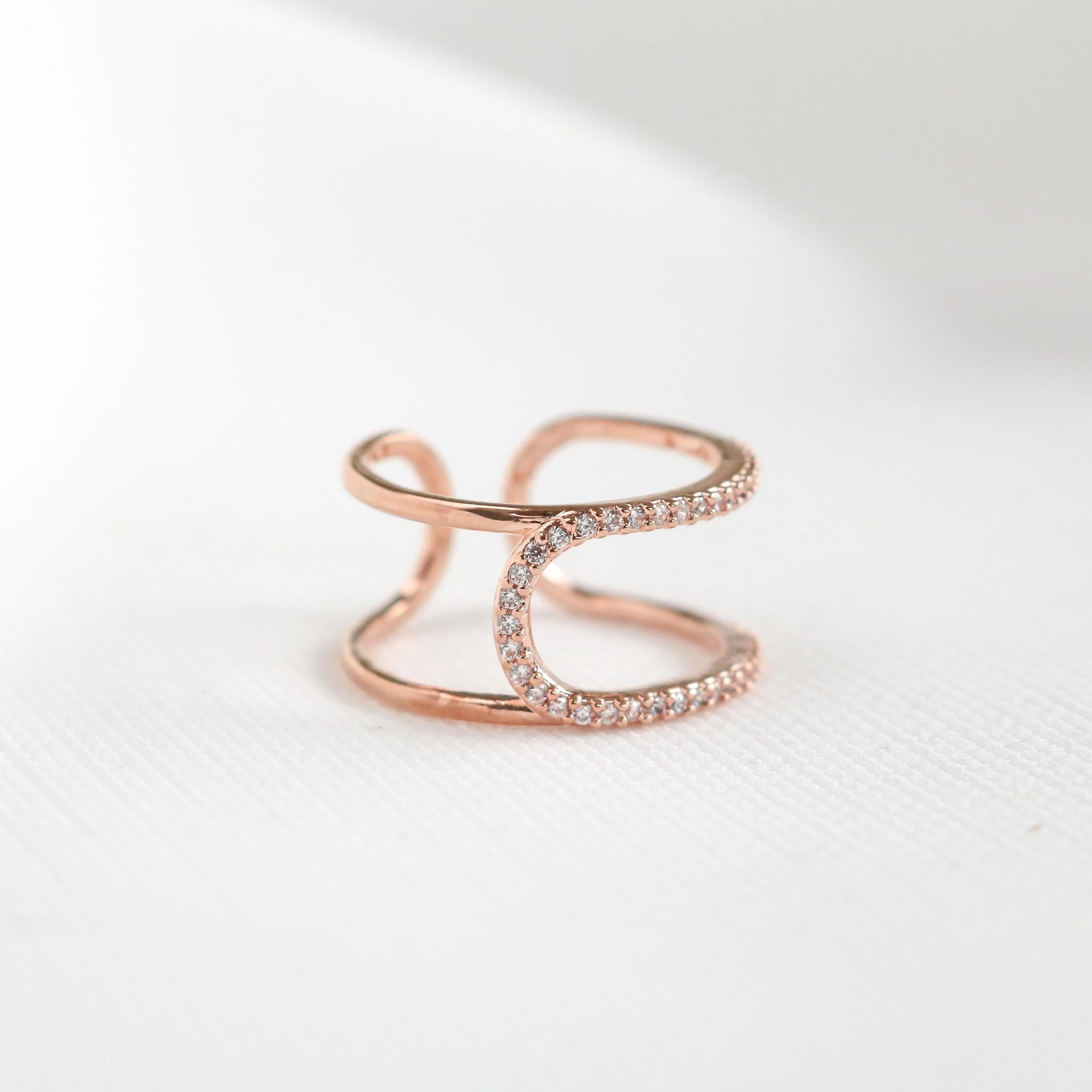 Lena Line Ring