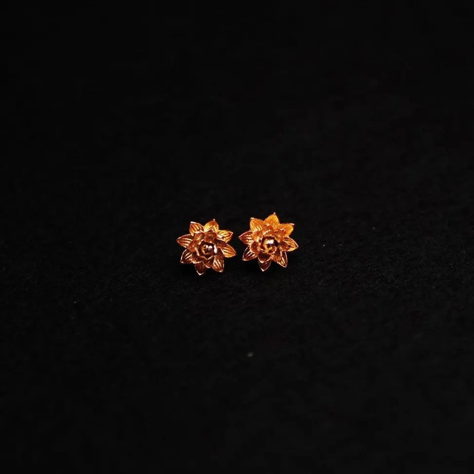 Niloufer Stud Earrings