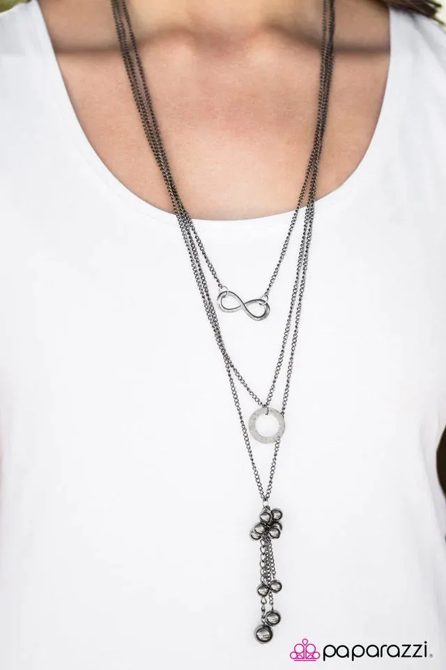 Paparazzi Necklace ~ Love Affair - Black