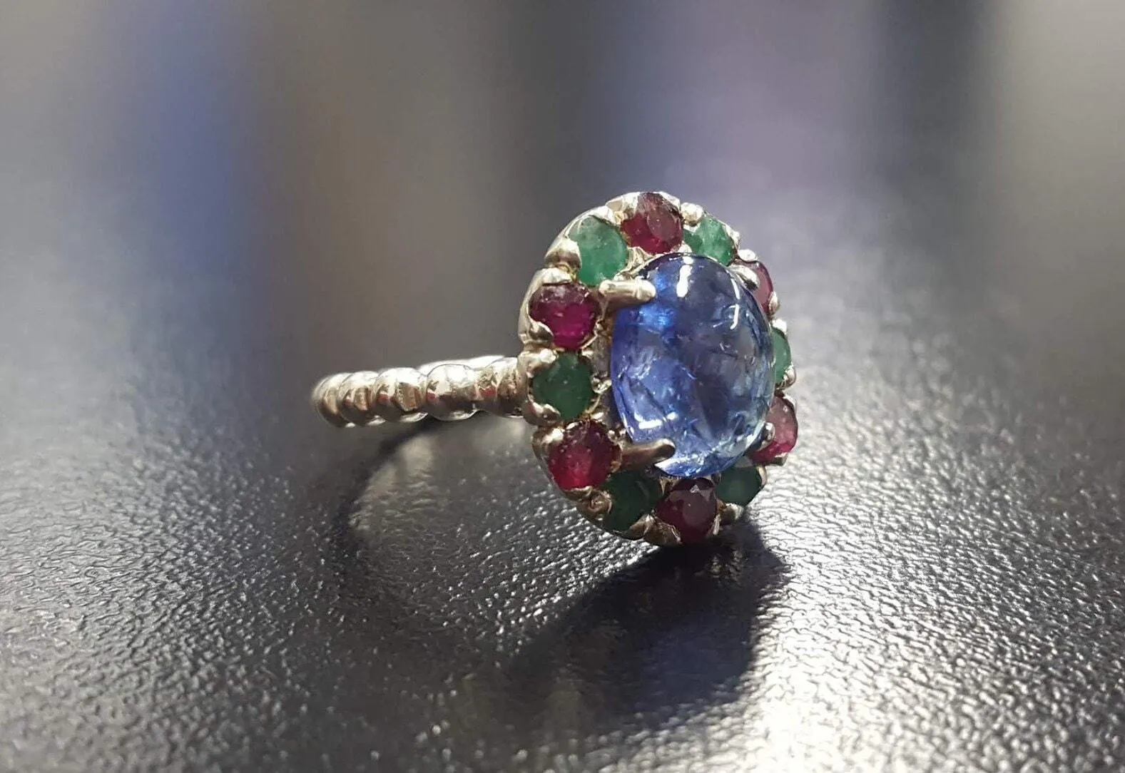 Tanzanite Flower Ring - Blue Statement Ring - Vintage Bubble Band