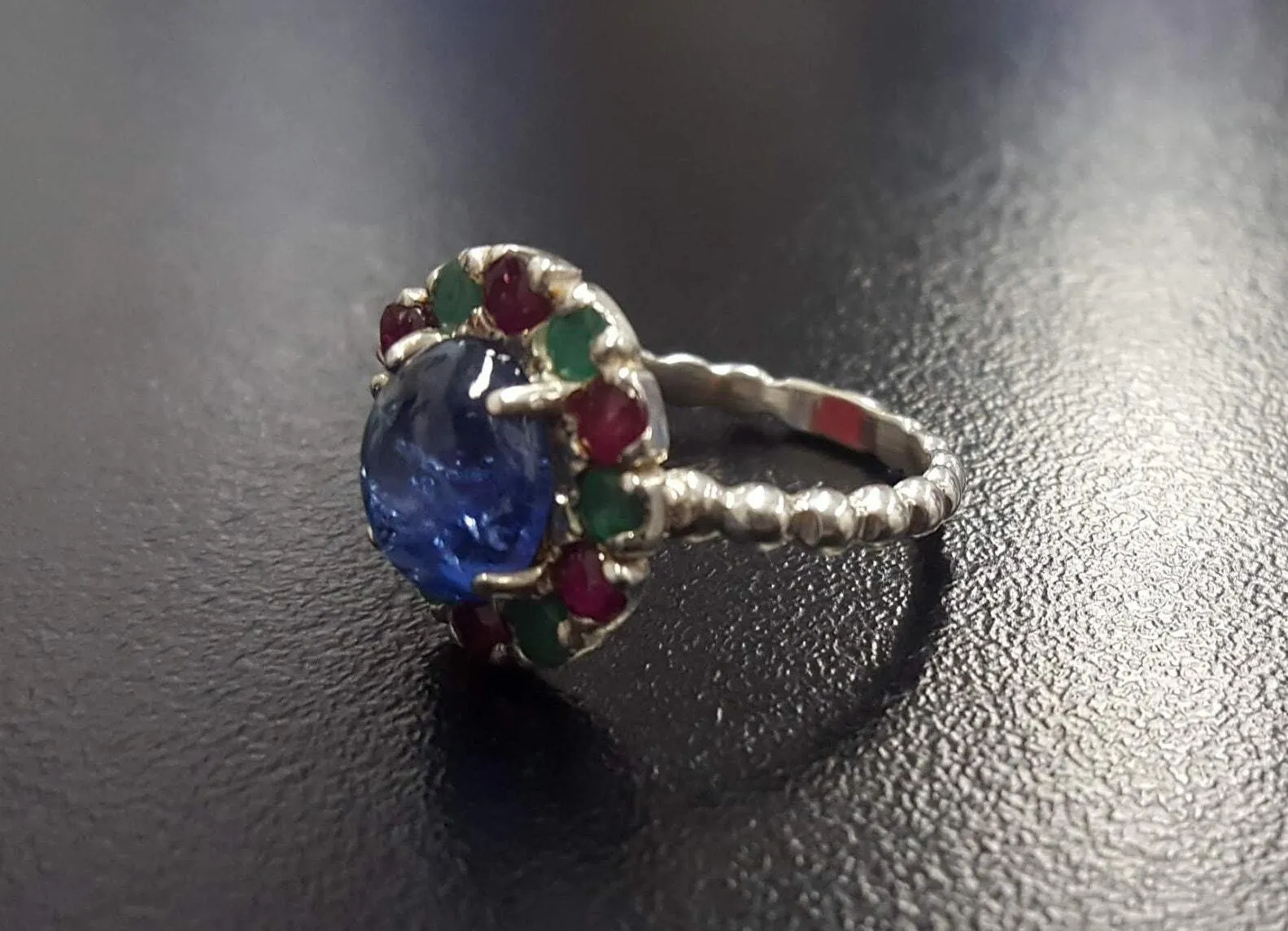 Tanzanite Flower Ring - Blue Statement Ring - Vintage Bubble Band