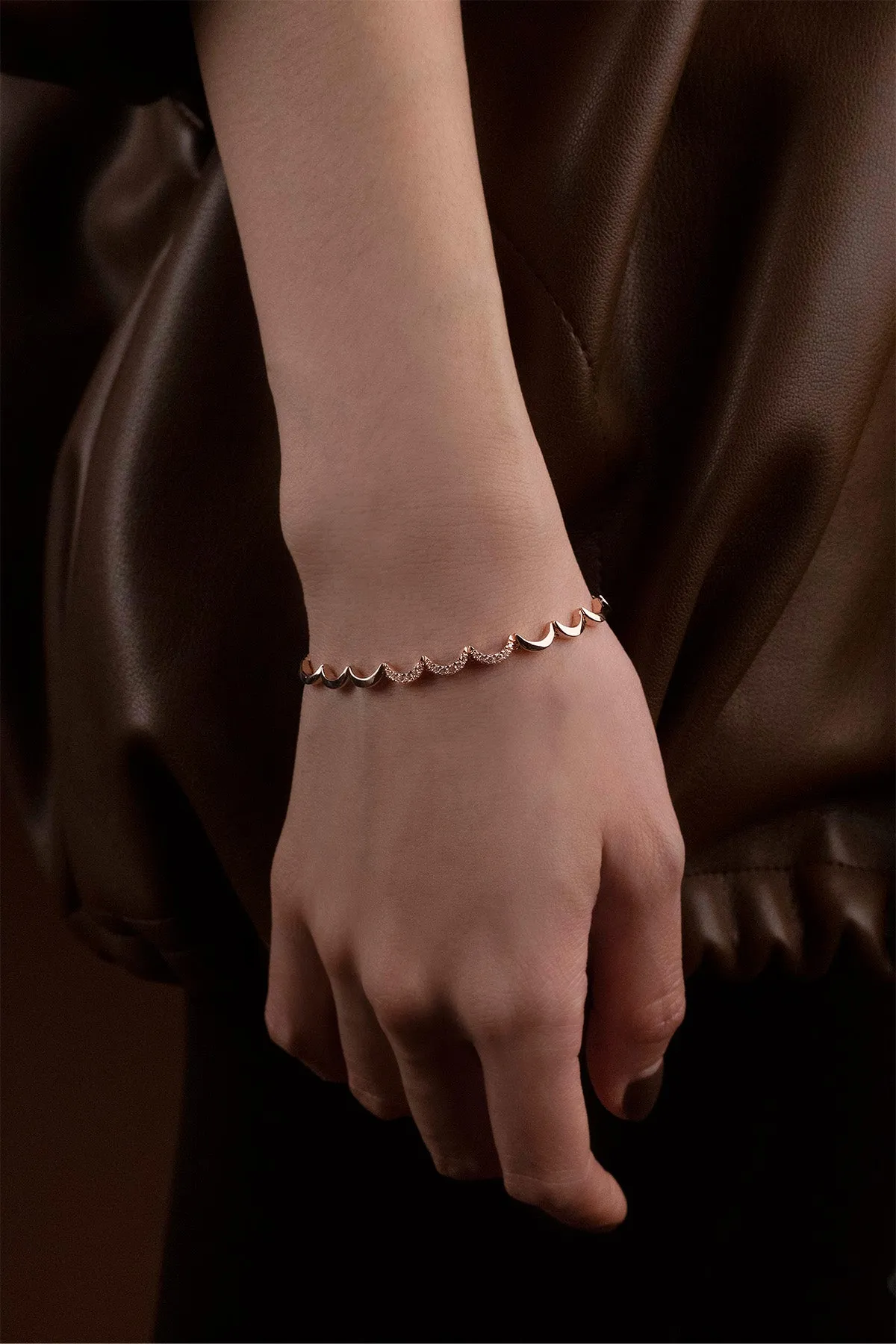 Wavy Rose Gold Bracelet